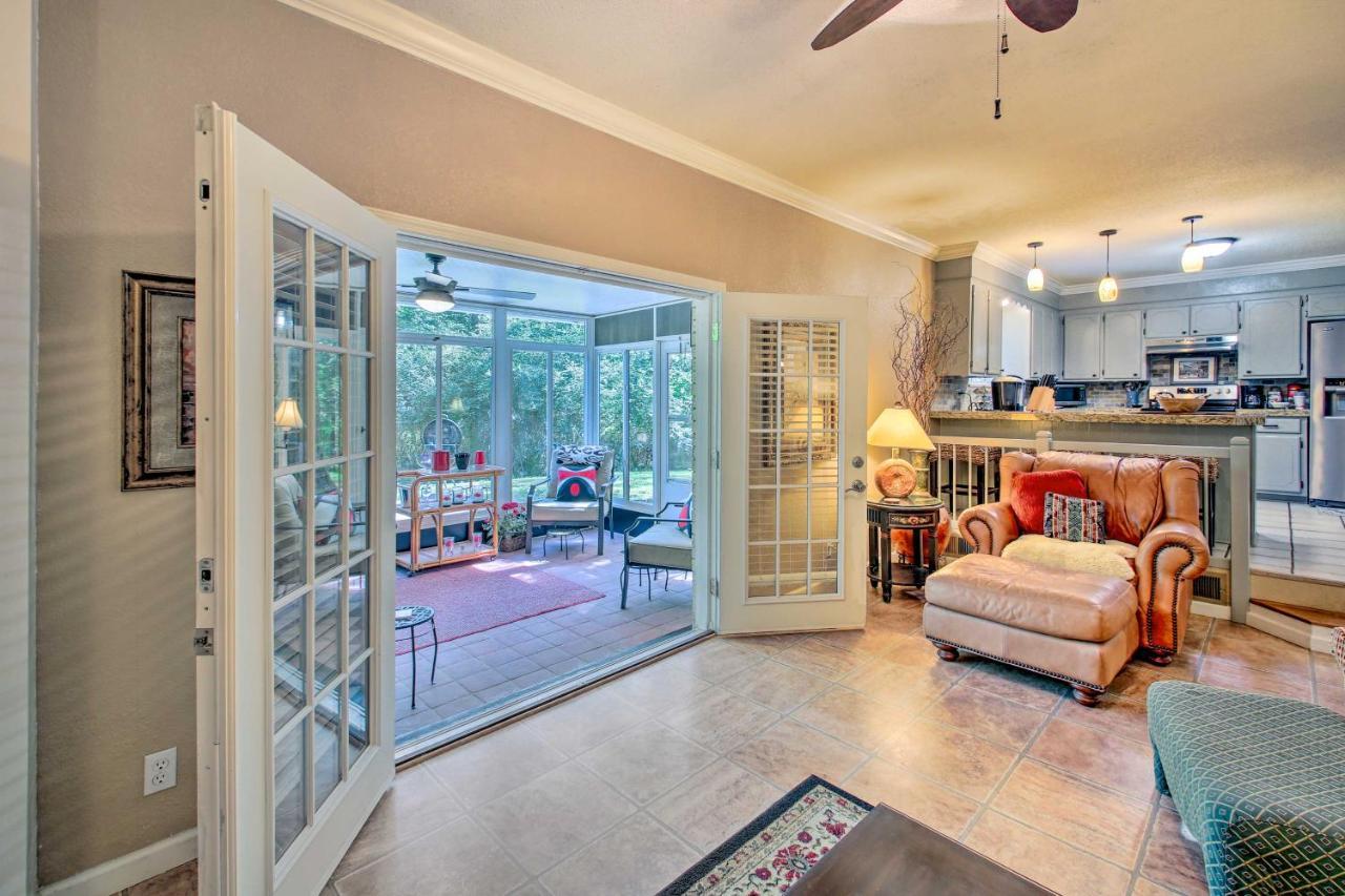 Charming Hot Springs Home With Sunroom And Yard Eksteriør billede