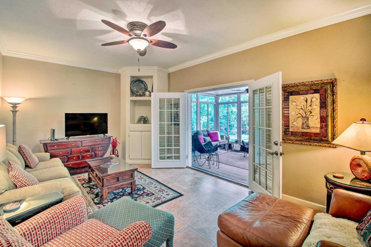 Charming Hot Springs Home With Sunroom And Yard Eksteriør billede